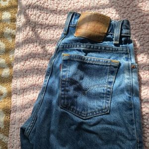 Vintage Levi’s 550 Distressed